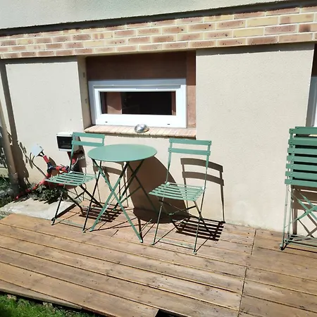 Work And Relaxation In * Le Havre